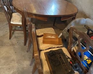 table - set of 4 matching chairs