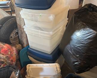 lots of totes with lids