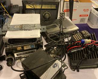 Vintage
Car
Radios
These
All
Work