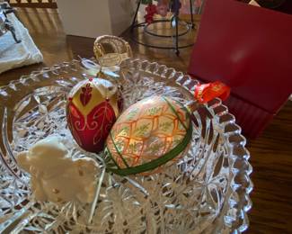Waterford Ornaments! Oh My. And the cutest little Lenox snowman! Can you spot the Danbury Mint Hummingbirds hanging out in the back?
