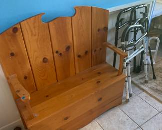 Entry bench