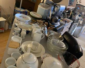 More dishware