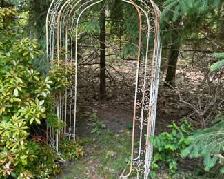 Great metal arbor/trellis