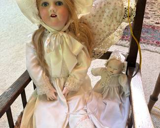 24" Hanowerck doll