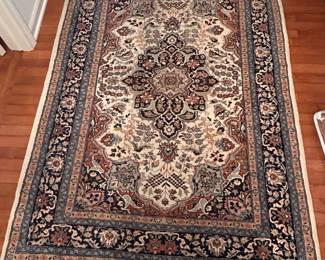 Wool appox. 4 x 6 rug