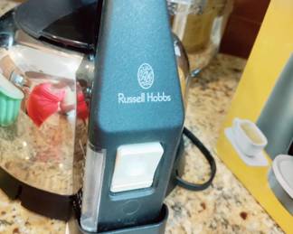 RUSSELL HOBBS ELECTRIC KETTLE