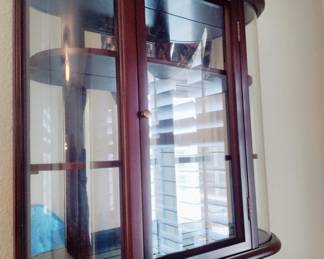VINTAGE MAHOGANY SMALL CURIO CABINET