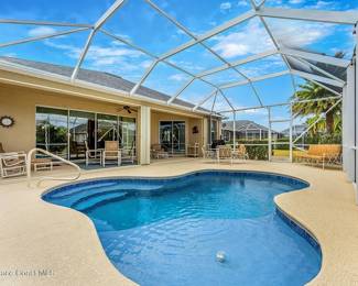 VARIETY OF PATIO FURNITURE