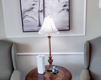 LOVELY HIGH END FURNISHINGS