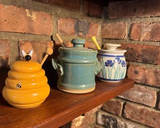 Honey pots