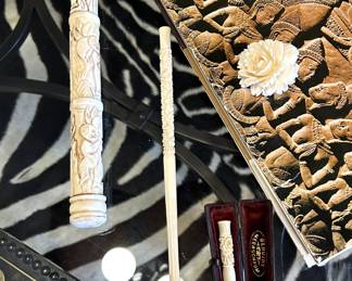 Carved Pipes and smokers collectibles