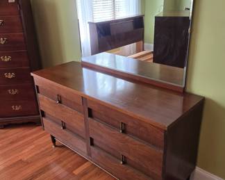 MCM Bassett Bedroom Set - Dresser w/ beveled mirror