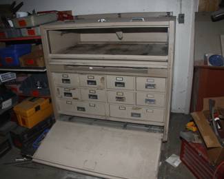 Job Box large jobsite toolbox