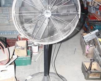 Maxx air Misting warehouse fan