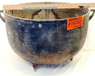 Cast Iron Cauldron pot