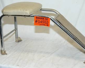 shoe sales bench
