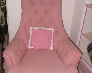 Steffans pink chair