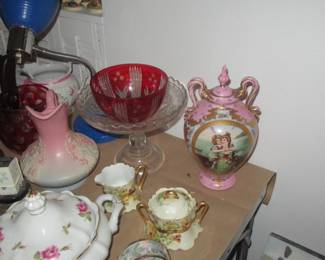 Steffans cake stand pink urn red bowl