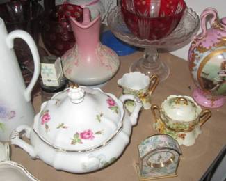 Steffans urn red bowl cake stand clock cups