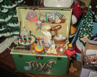 Steffans xmas toy chest