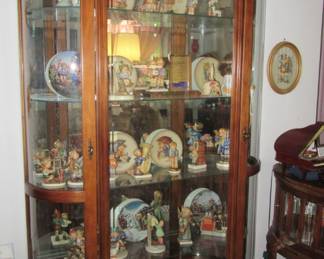 Steffans cabinet with hummells