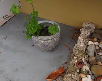 Steffans porcelain pot