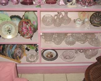 Steffans dispaly of plates and antique glass black carnival