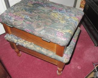 Steffans stools with storage