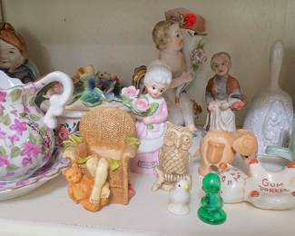 figurines