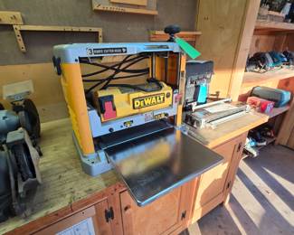 12 1/2" Thickness Planer DeWalt DW734