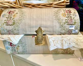 VINTAGE ITALIAN BOX, WITH BEAUTIFUL NEEDLEWORK.
