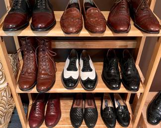 NICE SELECTION OF MEN'S SHOES INCLUDING CHURCH'S, BRAGANO BY COLE HAAN MADE IN ITALY, NETTLETON, ETC. SIZES 8 MEDIUM