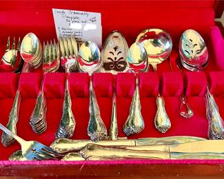 ONEIDA COMMUNITY SILVERPLATE FLATWARE