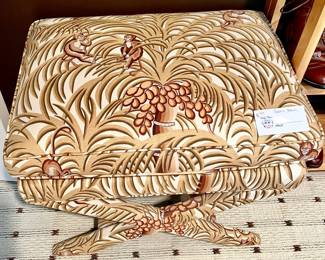 LOVE THE MONKEY BEDDING AND CUSTOM UPHOLSTERED STOOL.