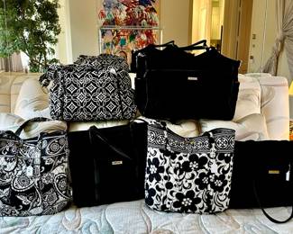 NICE COLLECTION OF VERA BRADLEY BAGS.