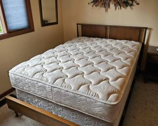 155 MCMDarkWalnutFinishFullSizeBed