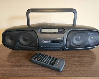 159 PanasonicRXDS45Boombox