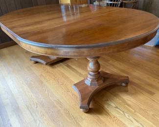 148 VintageOvalCalShopsMapleDiningTablewith2Leaves