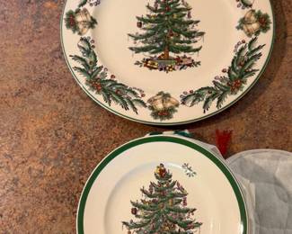 129 EnglishSpodeChristmasTreeSmallPlatesPlatter