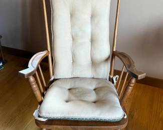 10 VintageRockingChair