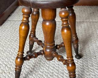 218 WDoughertyAntiqueClawFootSwivelPianoStool