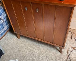 Previous chest with doors closed.