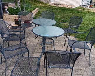 Wrought iron outdoor furniture -  4 chairs and 1 table (2)