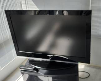 Samsung TV - 40" diagonal screen