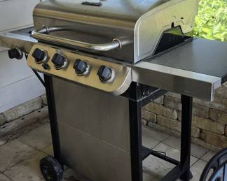 Charbroil Grill good condition
