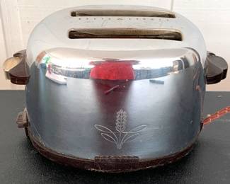224 - Vintage Westinghouse Toaster - 6" x 19" x 9" You are buying a used as-is electric/electronic item. We do not guarantee all components are present, and if it is not expressly stated, it is untested.