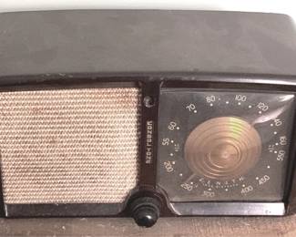 14 - Vintage Zenith Consol Tone Bakelite Radio 6" x 13" x 8" You are buying a used as-is electric/electronic item. We do not guarantee all components are present, and if it is not expressly stated, it is untested.
