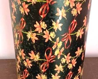 132 - Metal Trash Can - 11" x 7.5"