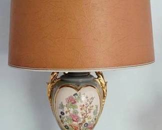 86 - Lamp - 25" Tall You are buying a used as-is electric/electronic item. We do not guarantee all components are present, and if it is not expressly stated, it is untested.