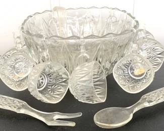 188 - 15 Piece Glass Punch Bowl Set -12" Round Glasses - 2.5" Tall